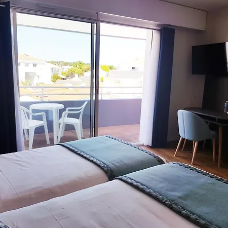 Le Robinson Hotel 3*