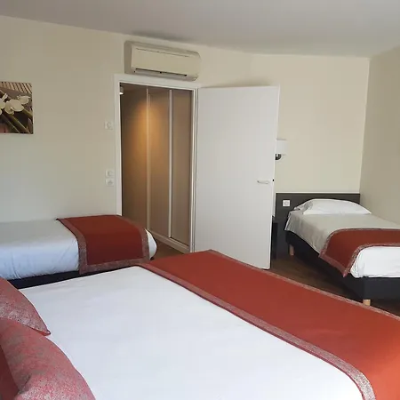 Le Robinson 3* סן ז'אן דה מון