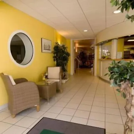 מלון Le Robinson סן ז'אן דה מון