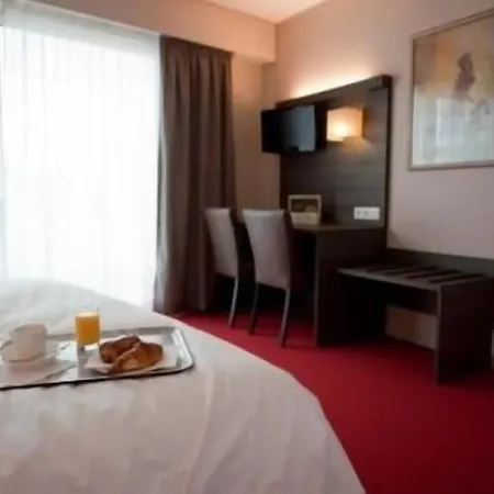 Le Robinson סן ז'אן דה מון