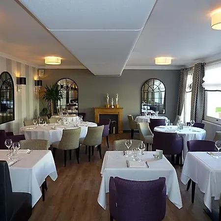 Le Robinson Hotel 3*