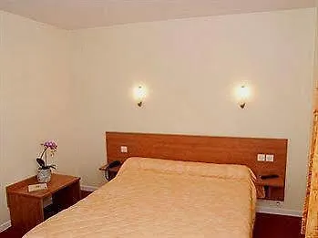 Le Robinson Hotel 3*